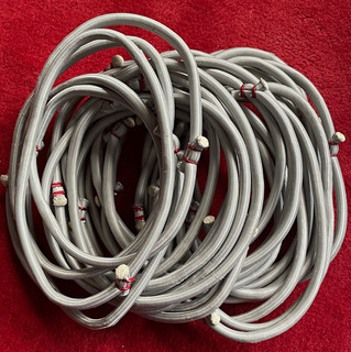 Bellicon Gummiseile 30 Stück hellgrau mit rotem Clip gebraucht