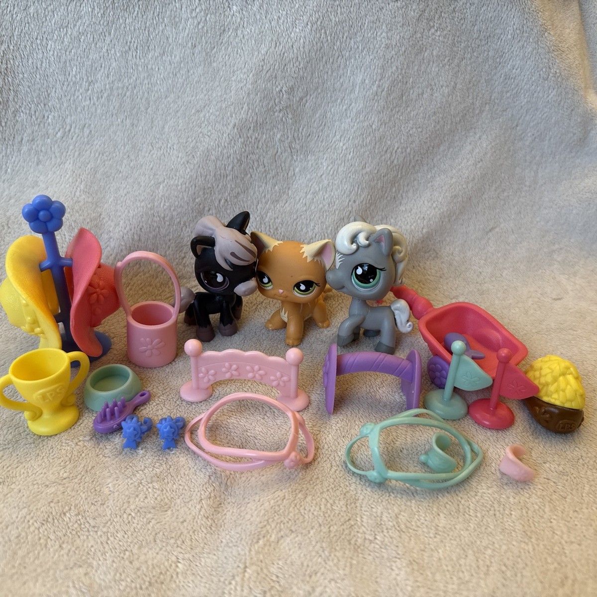 Littlest Pet Shop #523 #524 #525 Shorthair Cat Raceabout Ranch