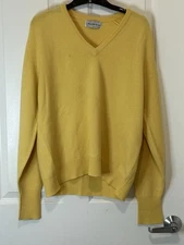 VINTAGE SAKS FIFTH AVENUE 100% Cashmere Made In Scotland SZ 44 MAIZE YELLOW EUC