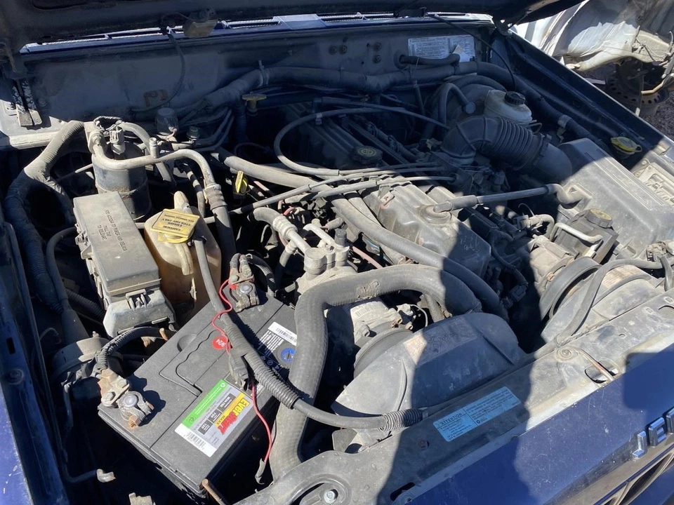 Speedometer Cluster With Tachometer LHD MPH Fits 99-01 CHEROKEE 28992522 - Image 2 of 4