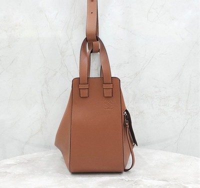 Loewe kleine Hängemattentasche Classic Calf 150501140