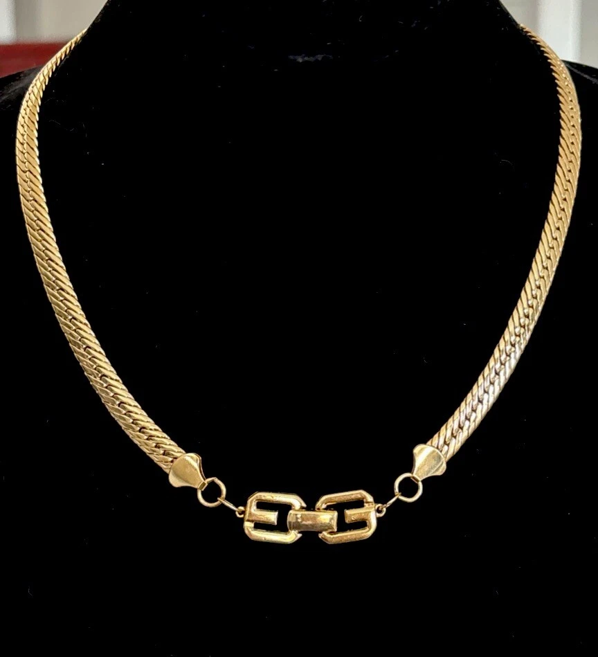 GIVENCHY COLLANA VINTAGE GIVECHY doppio logo AMPIA SPINA DI PESCE MODERNISTA PLACCATA ORO 25"