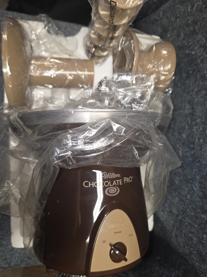 Wilton Chocolate Pro Fondue Pot and Fountain Parts - Image 2 of 3