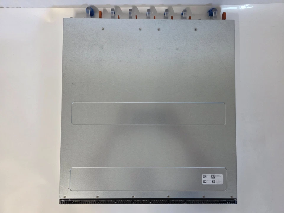 Dell Z9100-ON 32 Port 100G QSFP 2 SFP 10G Dual PSU Reverse Airflow Switch - Image 3 of 4