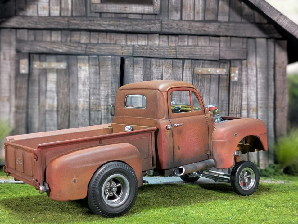 Ford F1 1948 fundido a presión oxidado gas Hot Rod Bob's Beaters 1/18 Foto 2 de 4