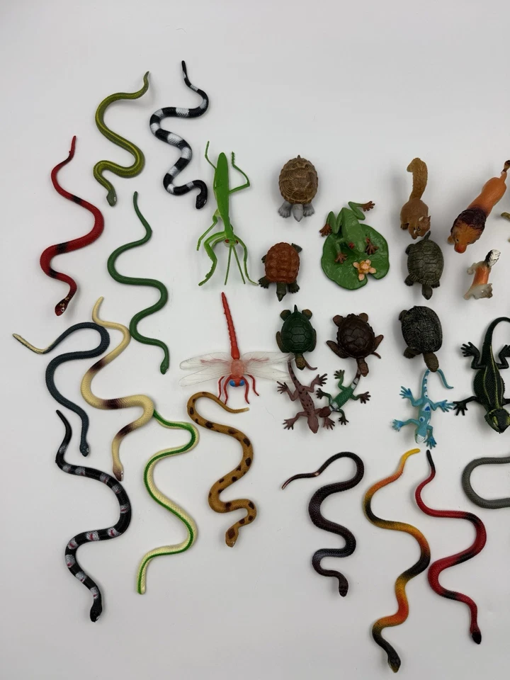 🦁30+ Lote Figuras De Reptiles Animales De Colección Serpientes Ranas Lagartos Tortugas Mixto/Schleich Foto 2 de 4