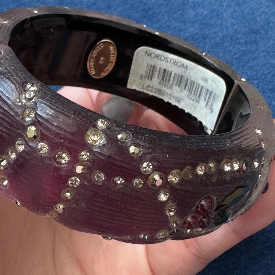 Brazalete Alexis Bittar cristal púrpura tachonado lucite Foto 3 de 4