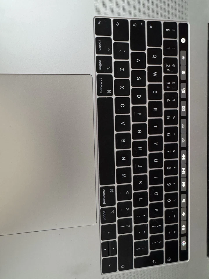 Apple MacBook Pro 15" 2018 · i7 · 32GB · 1TB, photo 4 of 5