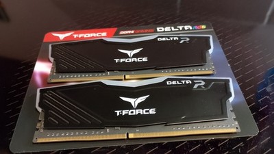 32GB TeamGroup T-Force Delta Gaming RGB schwarz DDR4 -3600 DIMM CL18 Dual Kit