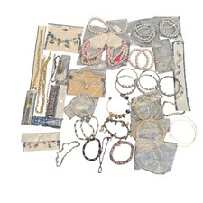 NEW Bundle of 30  Assorted Costume Jewelry Bracelets Misc Silver Gold Fashion