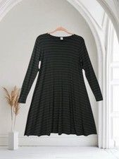 Old Navy Long Sleeve Swing Dress Women’s Small Olive Green Stripe Soft Knit
