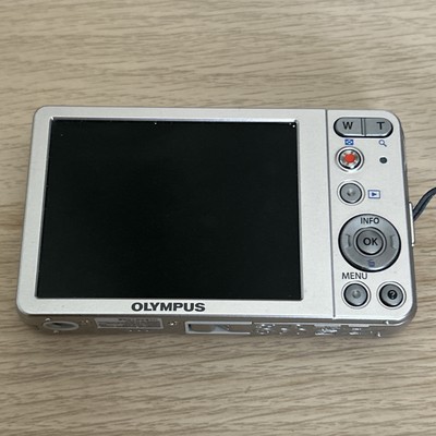 Olympus D-705 Silver Digital Camera 14 mp, 5x Zoom, 3” LCD - No