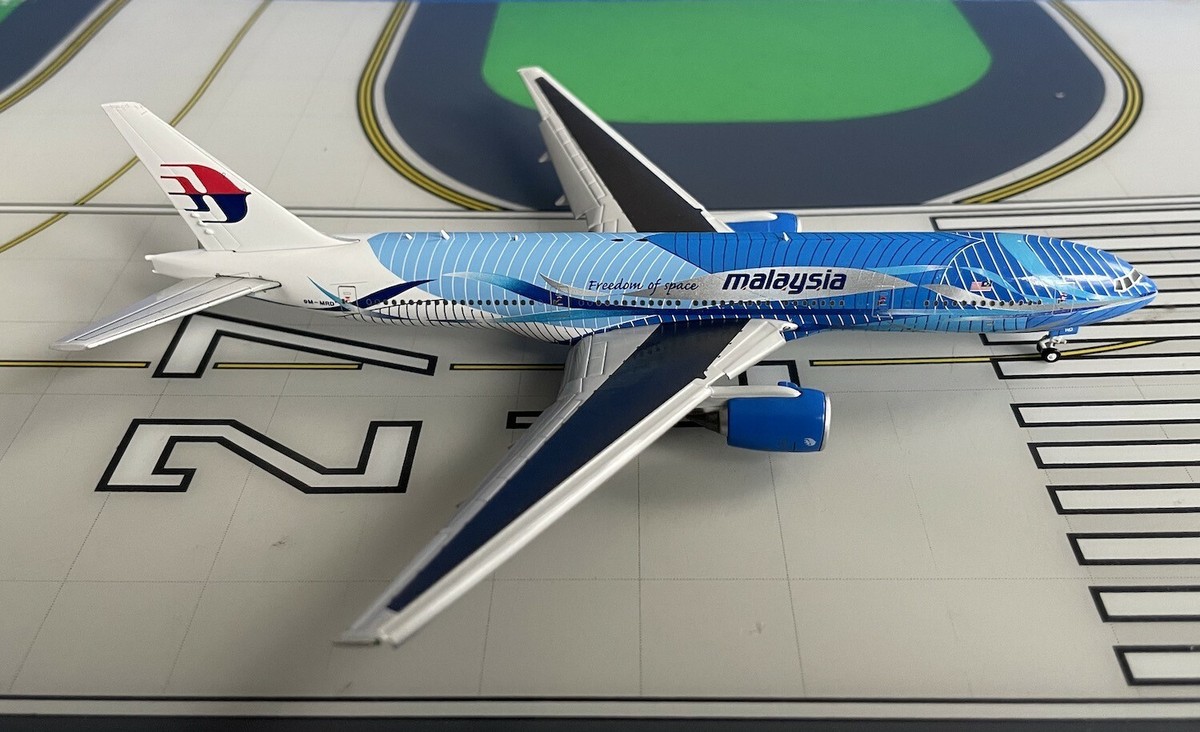 Malaysia Airlines Boeing 777-200ER 9M-MRD Freedom of Space 1/400