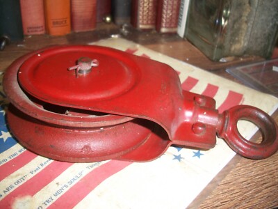 BARN STEEL PULLEY cast iron FRAME block & tackle hay loft OLD FARM ROPE WELL