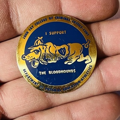 JOHN JAY COLLEGE OF CRIMINAL JUSTICE CUNY THE BLOODHOUNDS EMBLEM DEPT PHYS-ED
