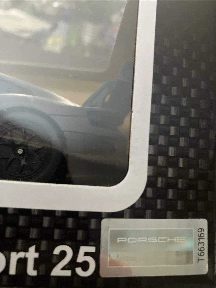 Porsche 911 GT2 RS Clubsport 25 Remote Control Car 1:24 Scale - Image 3 of 4