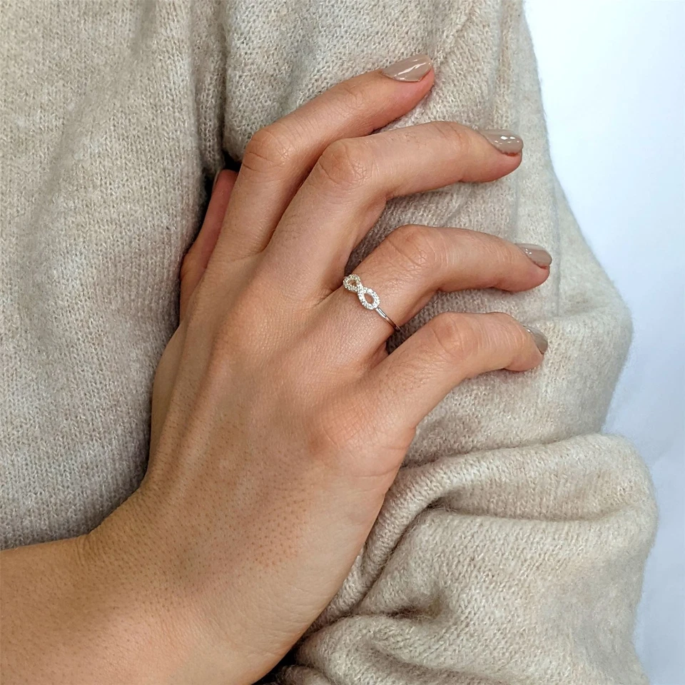 Silverly Anello Argento 925 22 Zirconi Cubici Simbolo Infinito "8" - Immagine 4 di 4