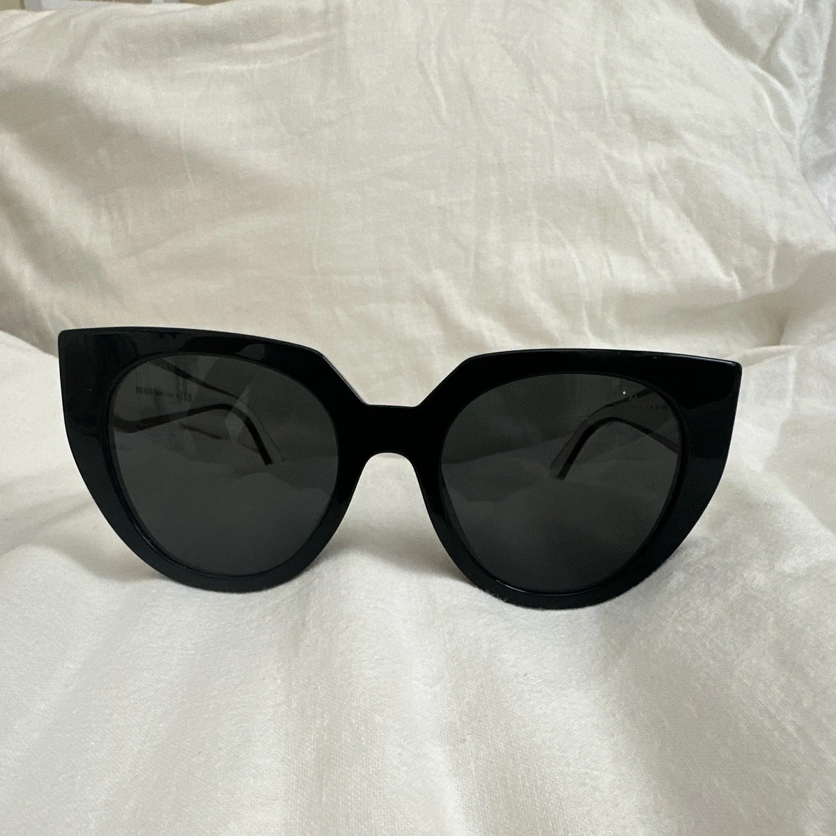 PRADA SPR05N ブラック キャットアイ　サングラス　正規品 Prada Eyewear キャットアイ サングラス | ブラック | FARFETCH JP