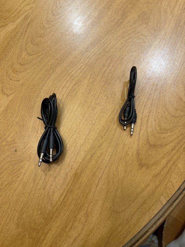 3.5mm Male to Male Stereo Audio Aux Cables 2-Pack, New Unbranded. Black.