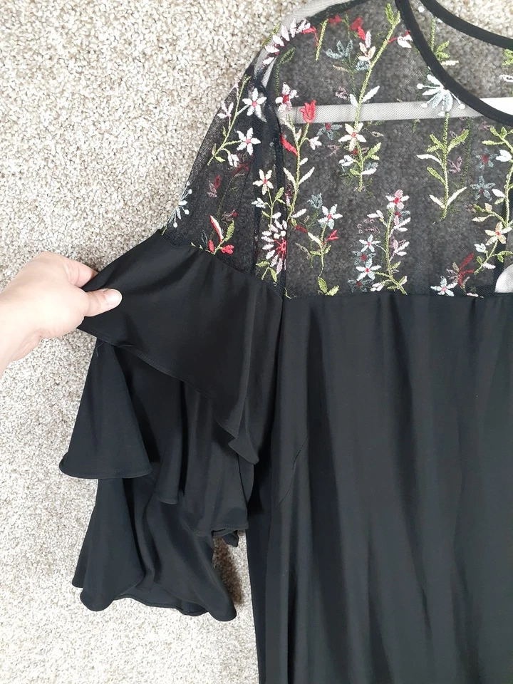 Платье женское Julian Taylor прозрачное с вышивкой цветочный узор 24W черное с рукавами-колокольчиками для мероприятий - Изображение 2 из 4