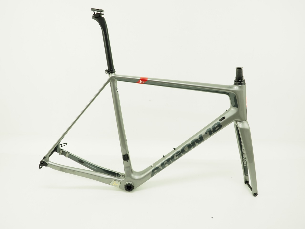 2022 Argon 18 Gallium Disc Road Bicycle Frameset Size Large 57-59cm Carbon Gray
