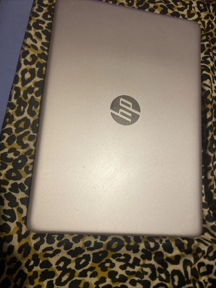 Portátil Intel HP modelo 14 oro rosa Foto 2 de 4