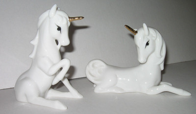 1984 ENESCO WHITE PORCELAIN UNICORNS WITH GOLD HORNS VINTAGE Set of 2 NEW w Tags