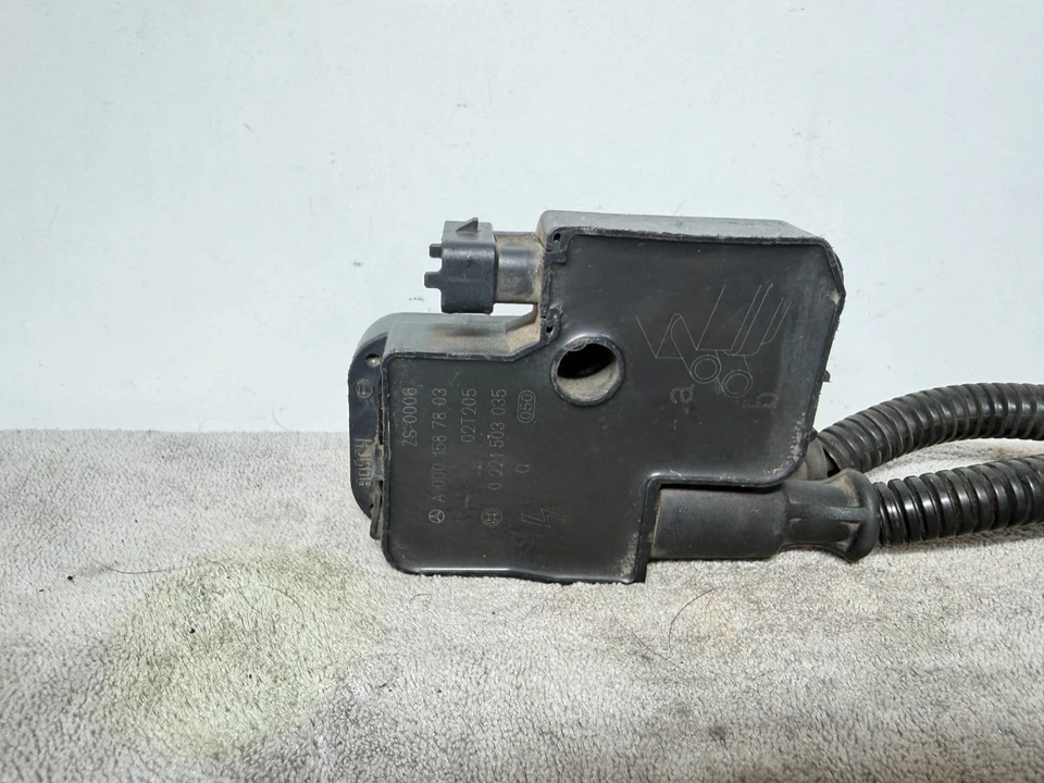 Bobina de encendido Bosch Mercedes Benz años 2000 OEM A0001587803 Foto 4 de 4