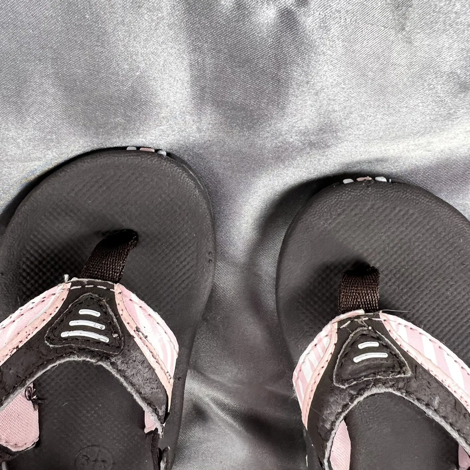 Chanclas Reef para niñas pequeñas Lil Slap II talla 3/4 marrón rosa playa Foto 2 de 4