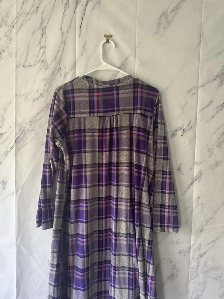 COLECCIÓN ARIA - CAMISÓN A CUADROS GRIS MORADO MUJER MEDIANO Foto 3 de 4