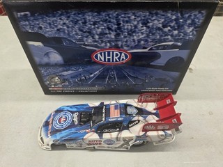 Robert Hight Dodgers 50 aniversario Mustang Funny Car 2008 1 de 924 ARH882ILARH usado