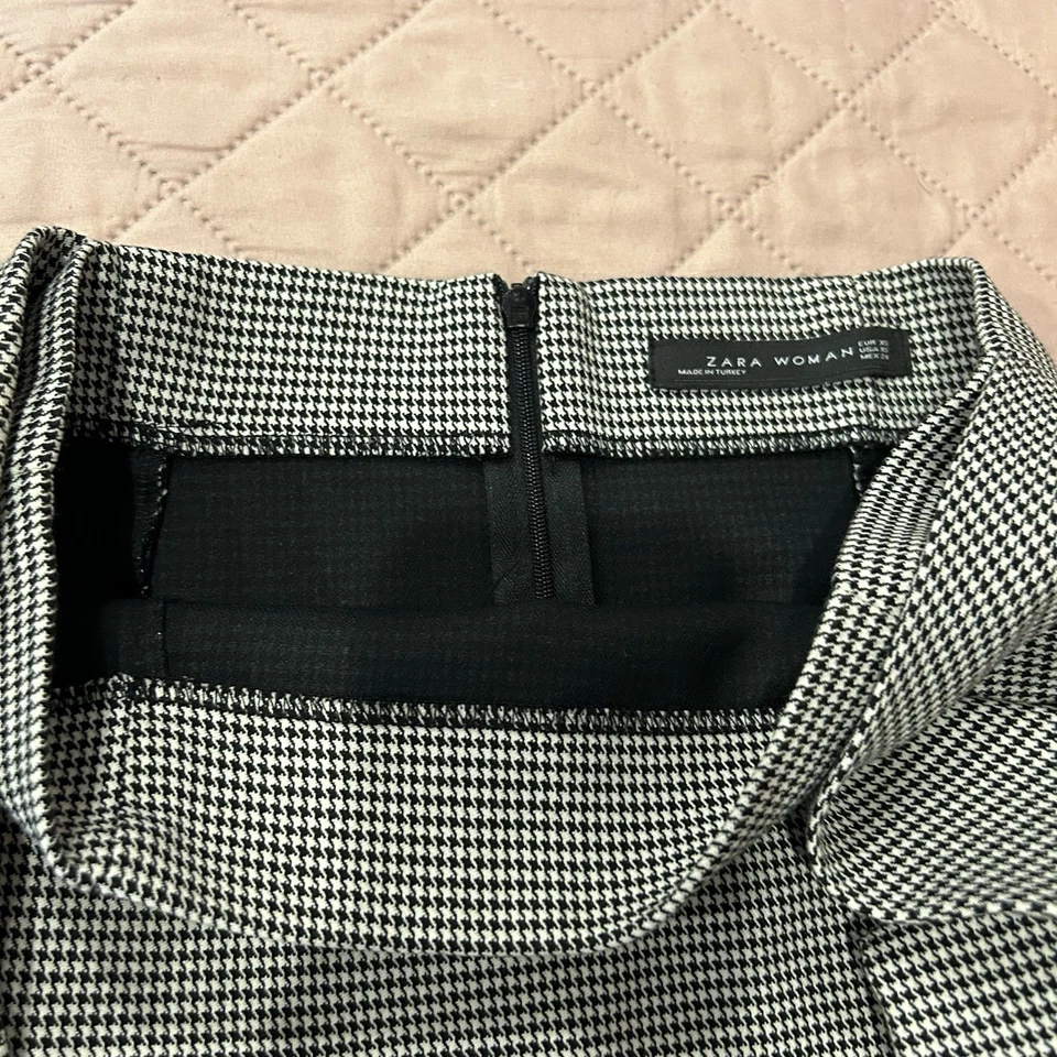 Falda de pata de gallo Zara para mujer talla XS blanca y negra Foto 4 de 4
