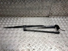 TOYOTA YARIS P9 Scheibenwischer vorne 1.00 Petrol 2015 30583178