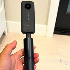 Insta360 ONE X2 Pocket 360 Action Camera UHD MicroSD USB-C Black