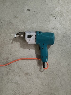 Black & Decker Schlagbohrmaschine DN7 