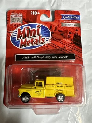 Classic Metal Works #30652 1955 Chevrolet Utility Truck - Assembled - Mini Metal