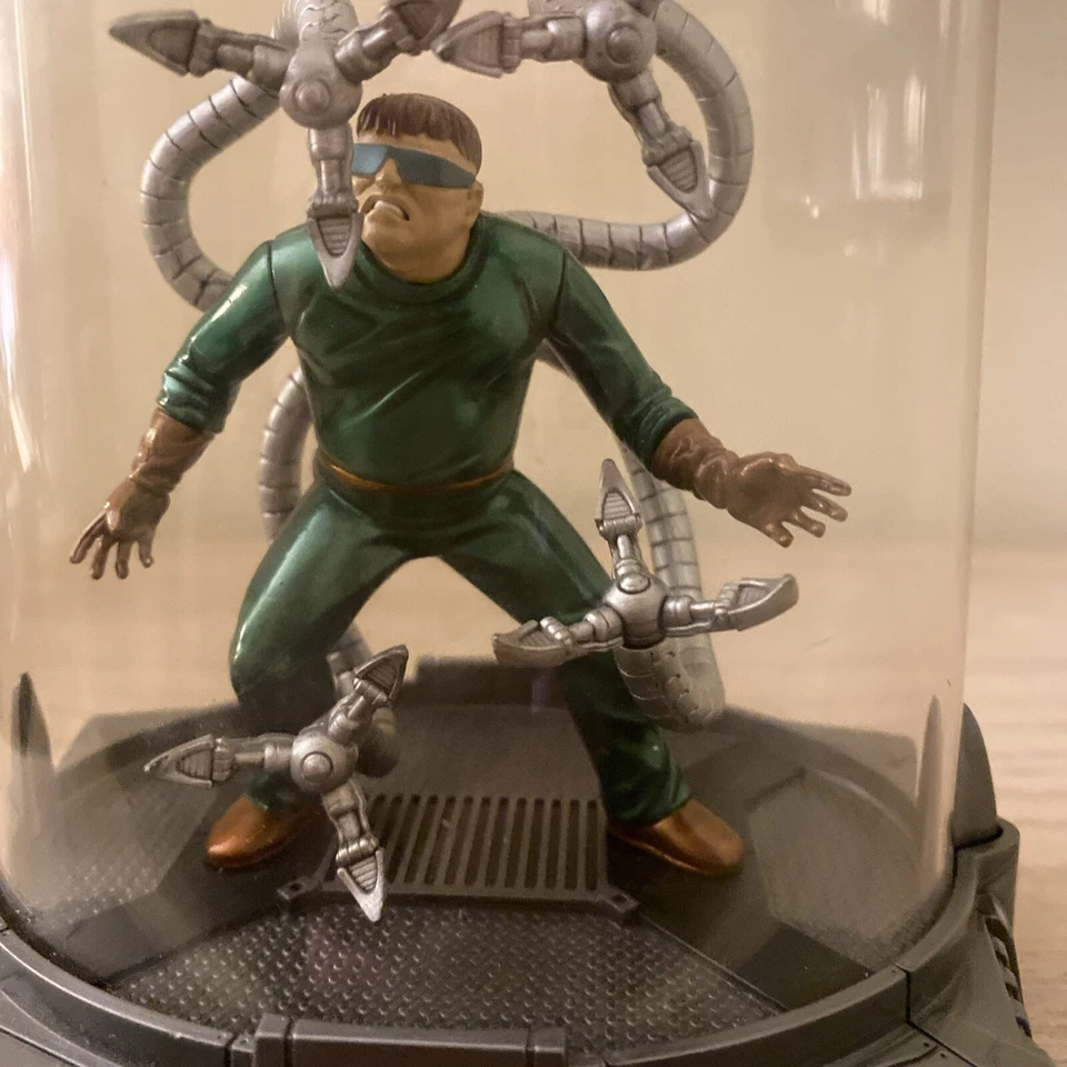 Marvel Doctor Octopus 钛系列压铸复古透明包裹人偶 2006 — 第 2/4 张图片