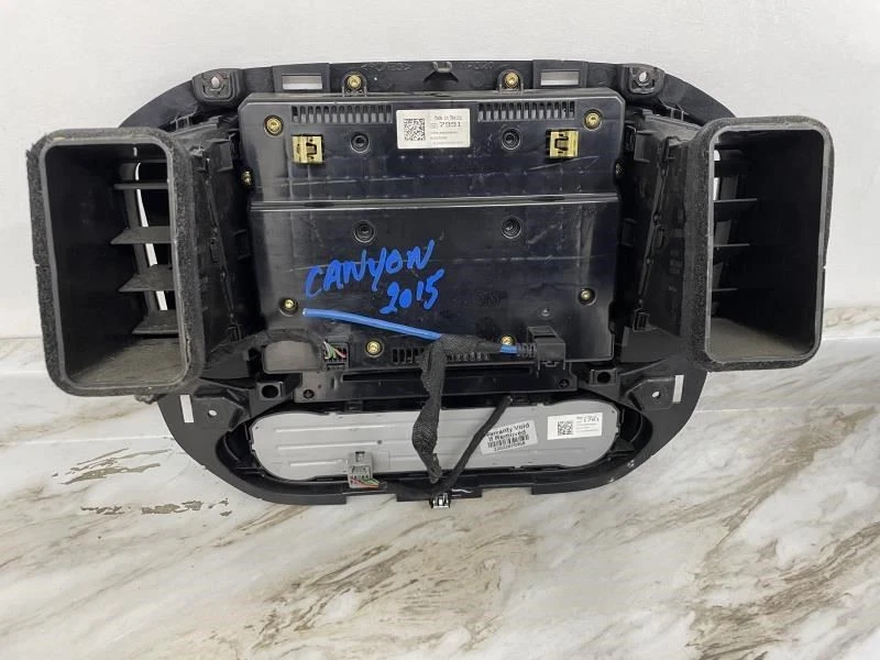 232179 15-16 GMC Canyon OEM 8" Touch Screen Radio Display Control Panel - Image 2 of 4