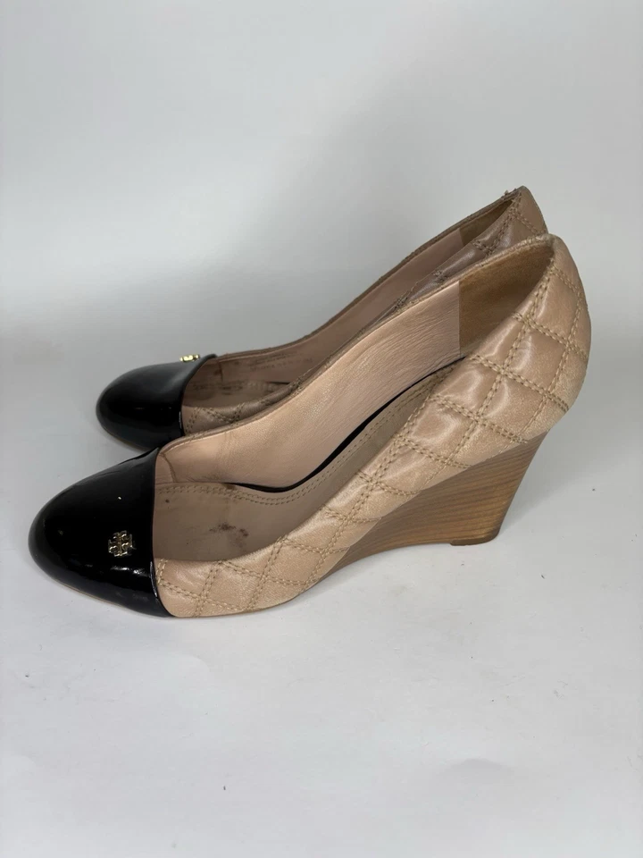 Tory Burch Shoes Wedge Heels Women Size 9M Beige Black Gold Logo Cap Toe - Image 4 of 4