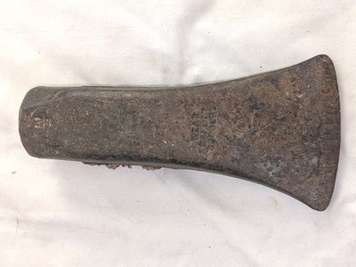 Vintage 6lb. SPLITTING MAUL Axe HEAD Unrecognizable Logo / Maker's Mark 