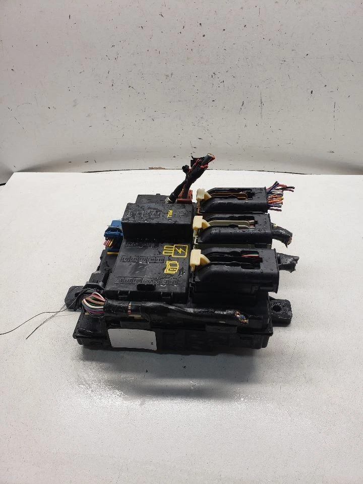 Chasis ECM multifunción compatible con 05-07 QUINIENTOS 1420351 Foto 2 de 4