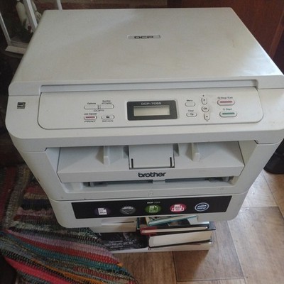 Brother DCP-7055 Multifunktions Mono A4 Laserdrucker, Kopierer, Scanner
