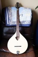 Unused Gold Tone BZ500 Irish Bouzouki with pickup and hard shell case