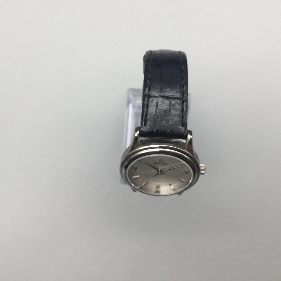 Reloj Bulova Mujer 30mm Esfera Plateada Correa Cuero Negro 96T58 Batería Nueva Foto 3 de 4