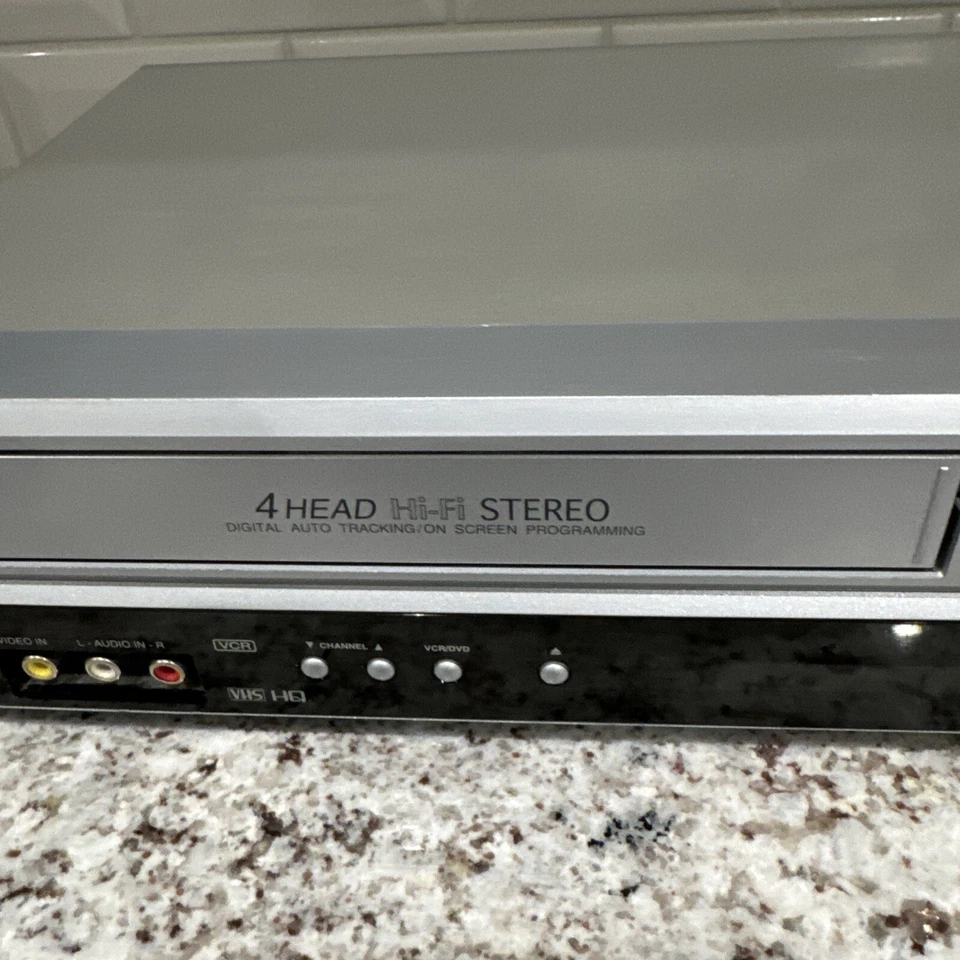 Sansui 4 Head HI-FI VHS/DVD Combo Player Model VRDVD4001 Works Great, No Remote - Image 3 of 4