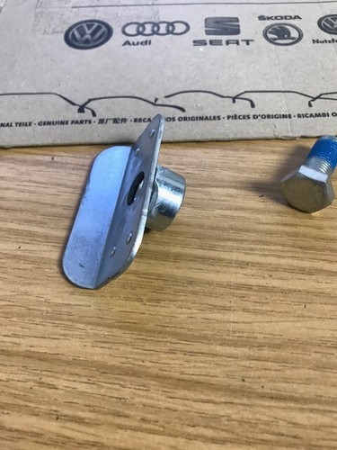 VW TRANSPORTER T5 T6 - D-Säulenhalterungen Shuttle Sicherheitsgurt Verstärkungsplatte - Bild 3 von 4