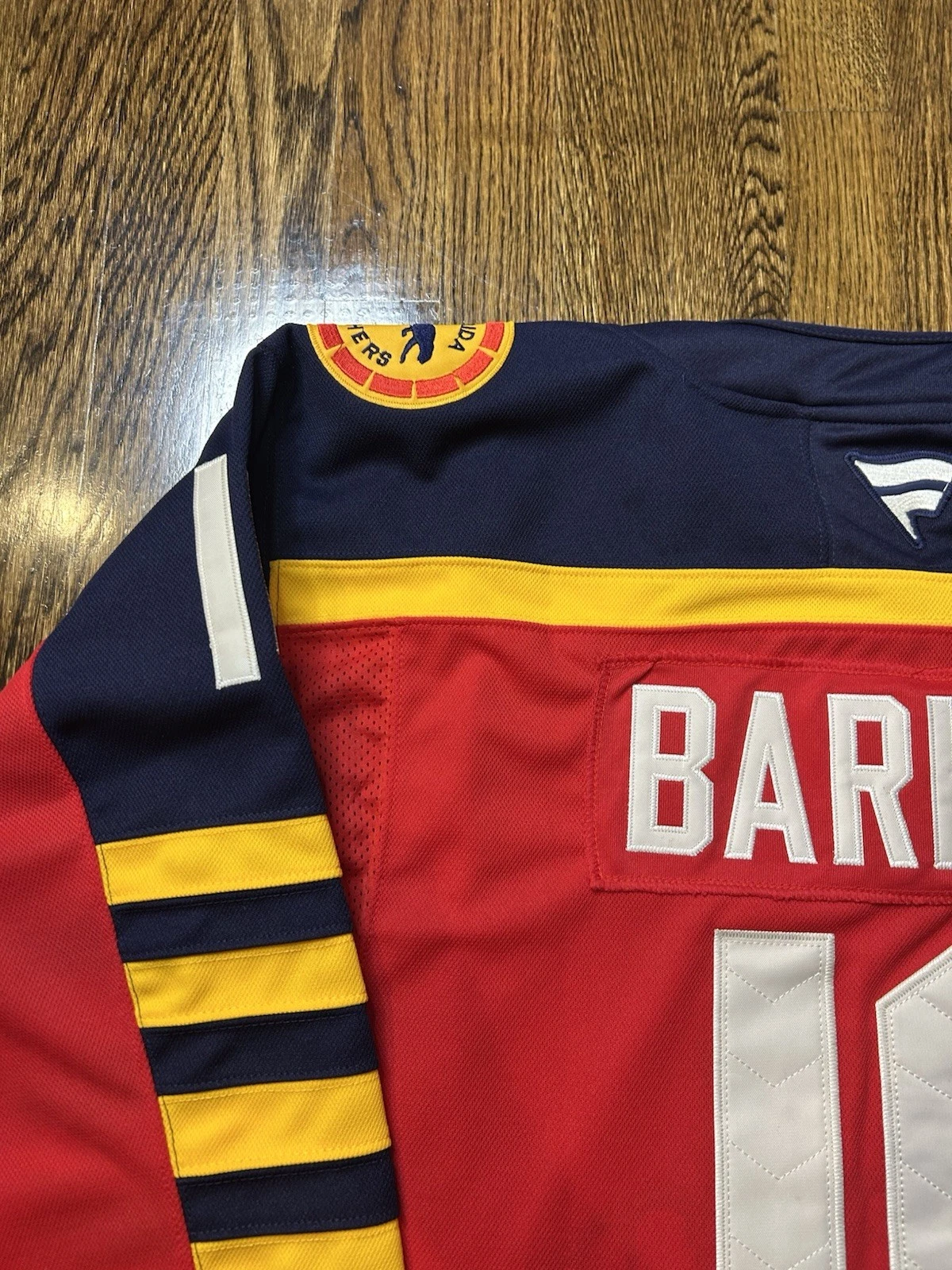 Barkov - FLORIDA PANTHERS Winter Classic Miami Jersey 2026 Size Large Red