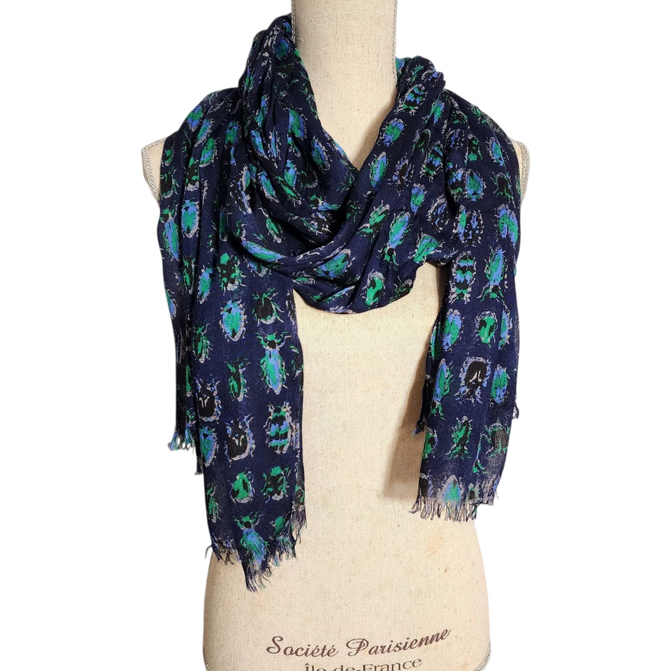 Xale boho vintage leve com estampa de insetos azul marinho com besouro... - Imagem 4 de 4