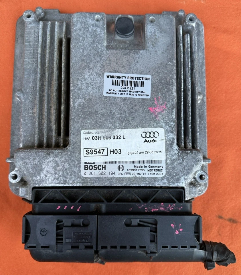 Módulo informático motor AUDI Q7 2007 2008 2009 3,6 L ECU ECM 03H 906 032 L OEM Foto 2 de 4