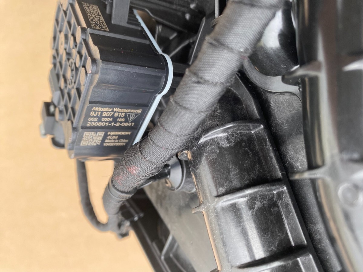 Porsche Taycan 9J1 Konsole Colling Pump Cooler Fan Water cooler  